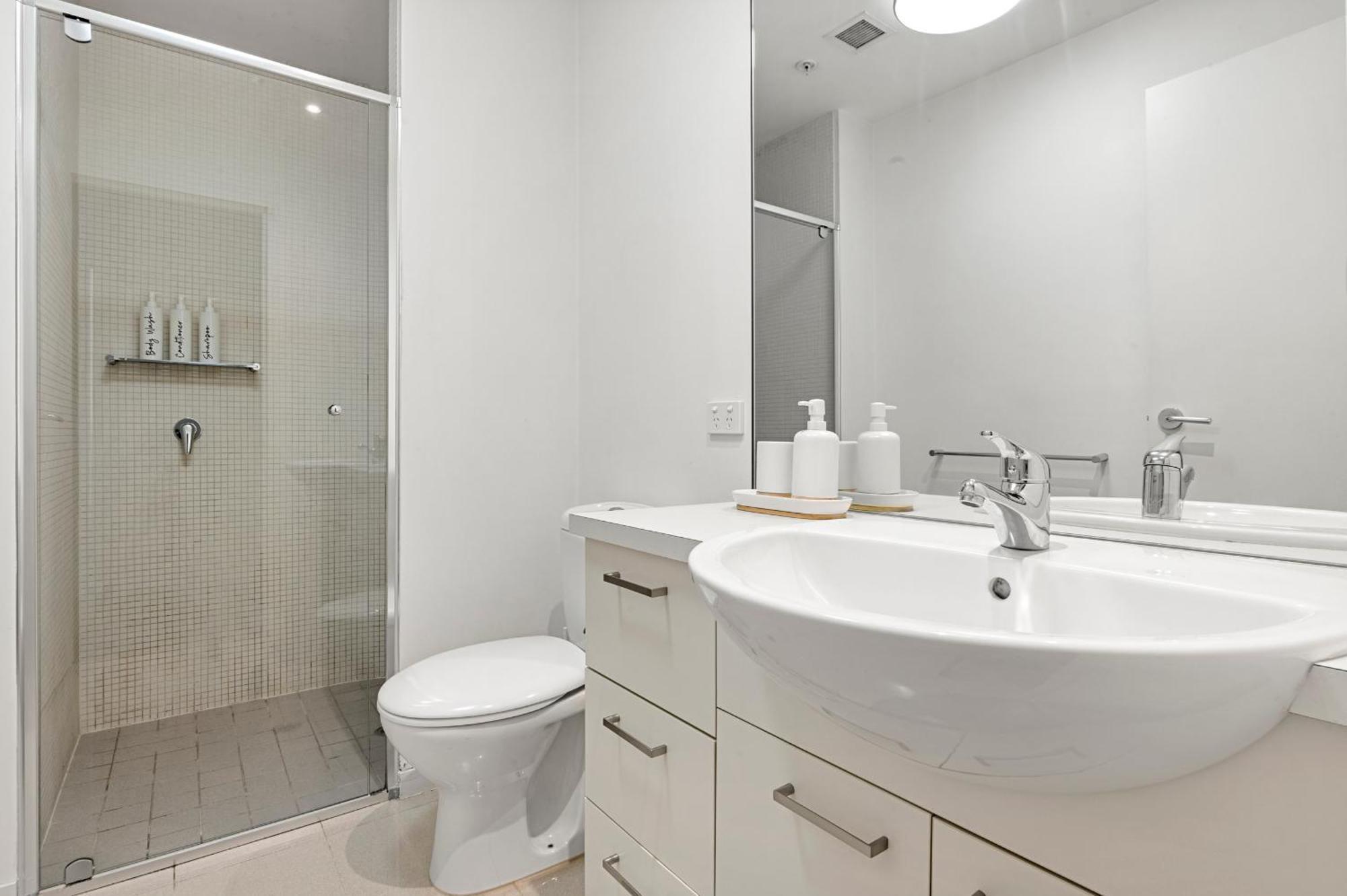 Sea View, Gym & Pool, 2 Bedrooms 2 Bathrooms Melbourne Exterior photo